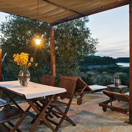 Country house Robinson House Nicolina *