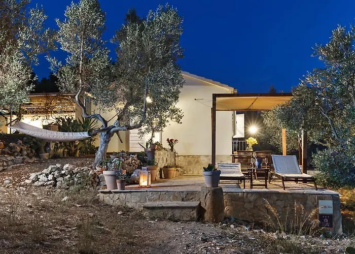 Robinson House Nicolina Hvar Town