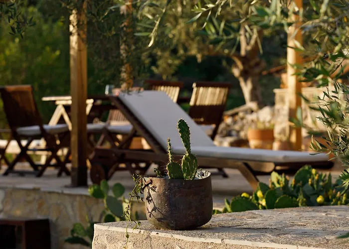 Robinson House Nicolina * Hvar Town