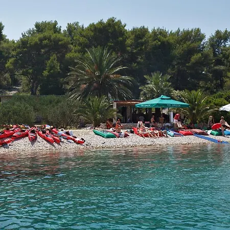 Robinson House Nicolina *