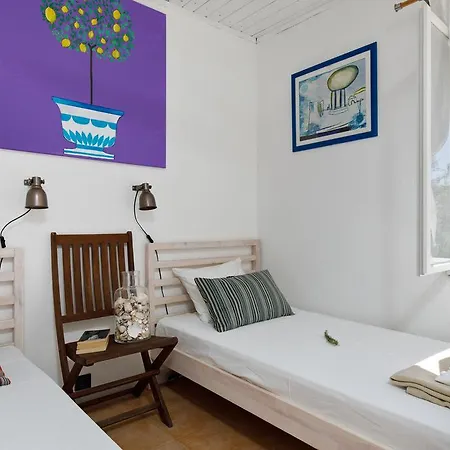 Robinson House Nicolina Seoska kuća Hvar Town