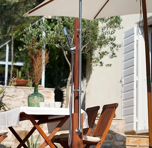 Casa di campagna Robinson House Nicolina Hvar Town