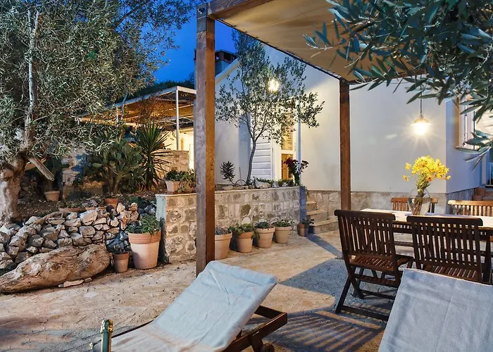 Robinson House Nicolina Hvar Town