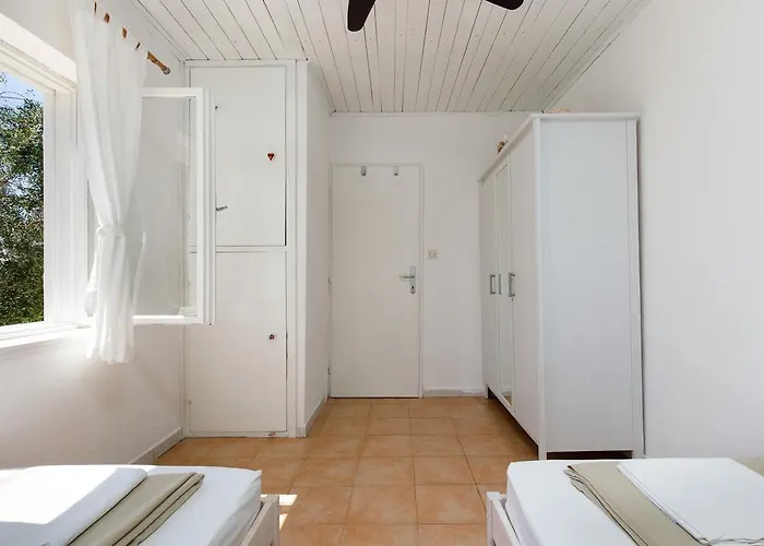 Robinson House Nicolina Casa di campagna *